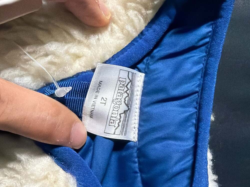 Patagonia Baby Retro-X Fleece Vest, Natural with Channel Blue, Size 2T - Picture 6 of 8